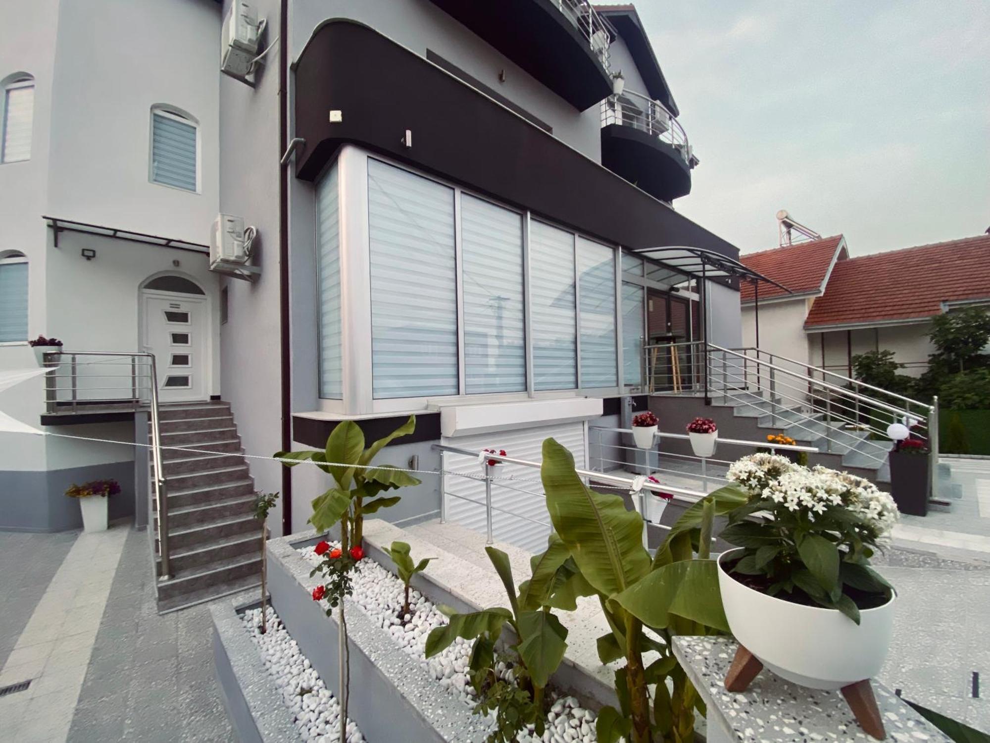 Greenhill Apartments Куманово Екстериор снимка